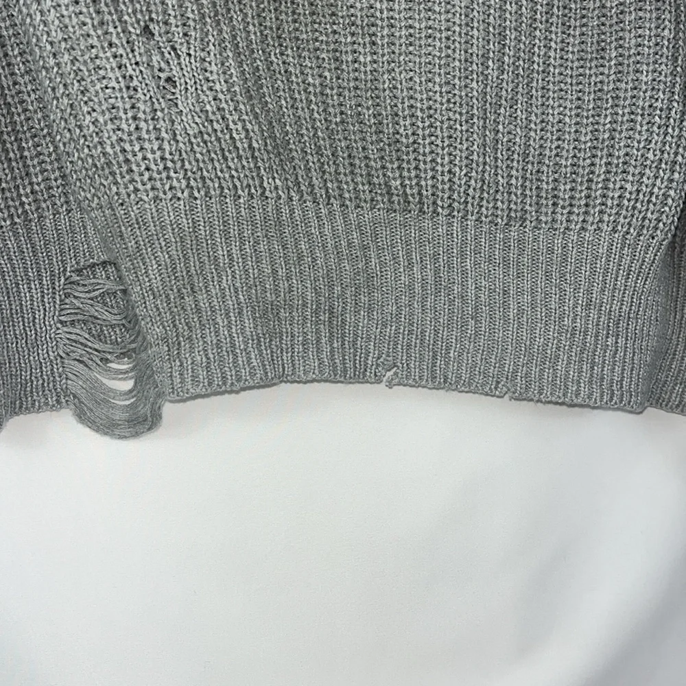 NWT Rumored distressed oversized slouchy cropped popover vneck sweater Sz S